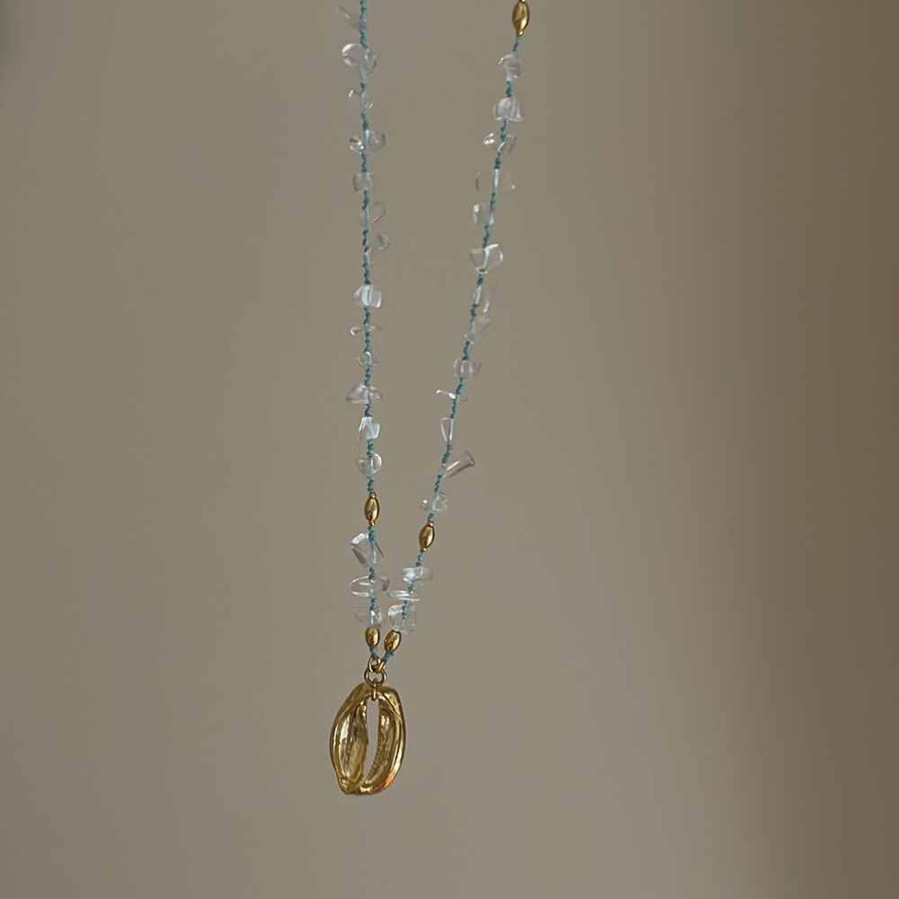 Shell Necklace - Picture 2 of 2